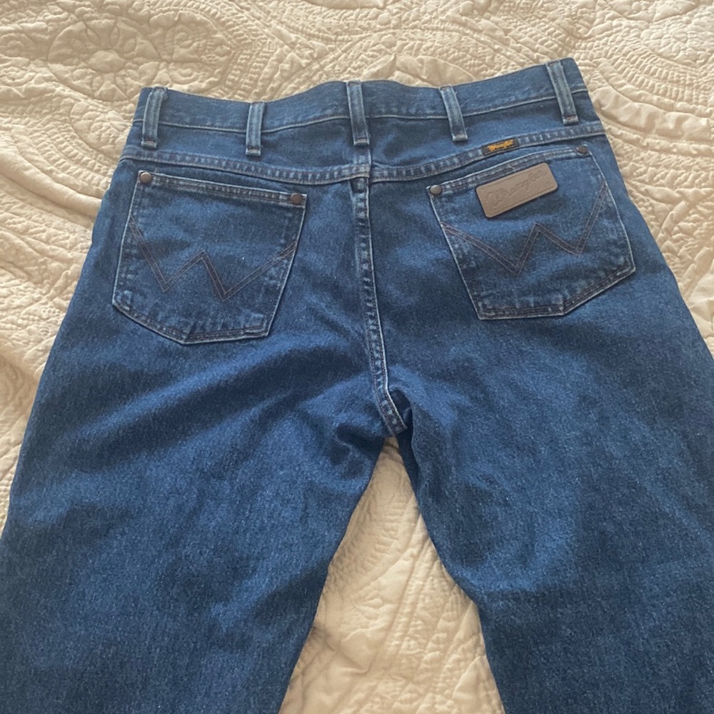 Wrangler Cowboy Cut Jeans. Dark blue. 32x32. Never worn